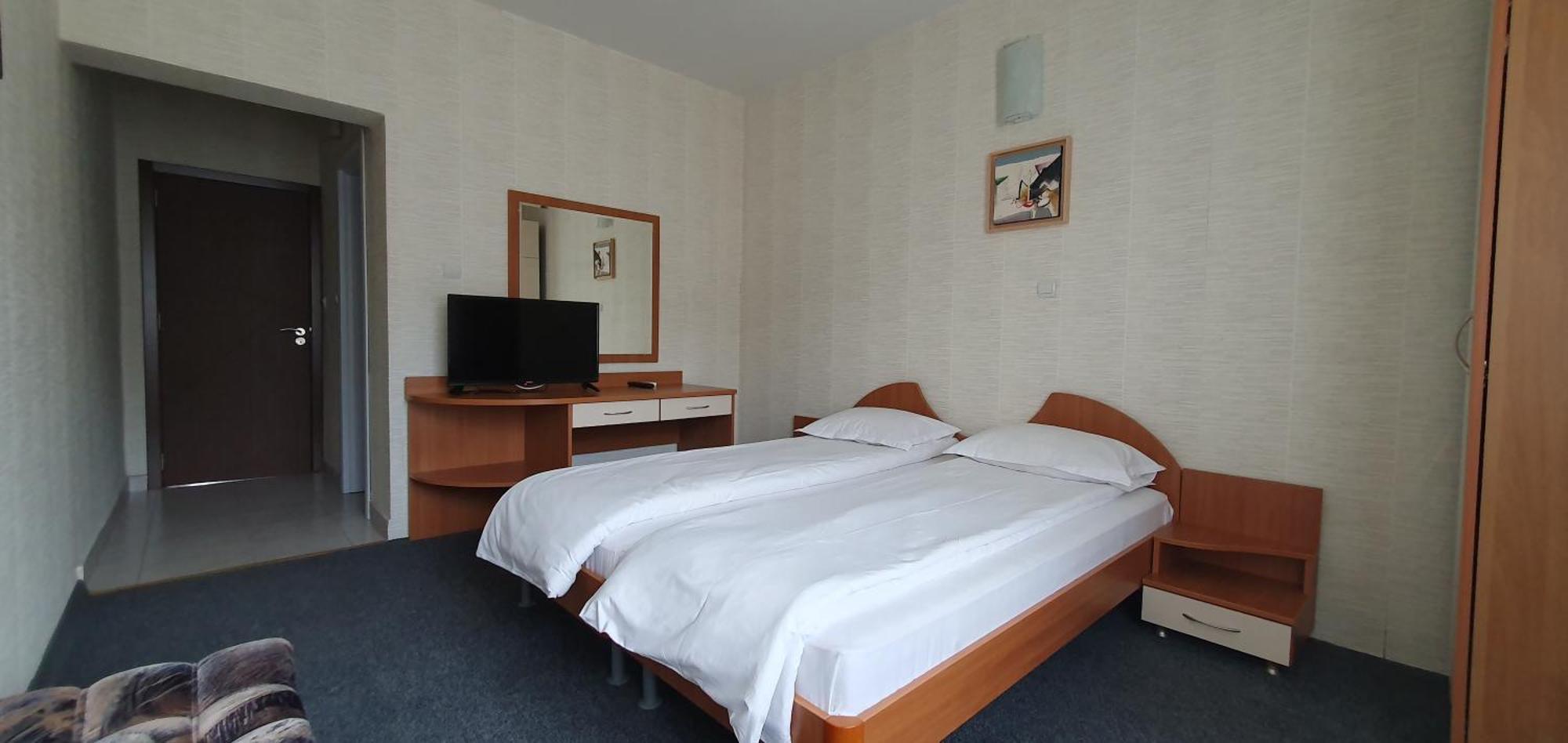 Motel Monza Yukarı Cuma Dış mekan fotoğraf